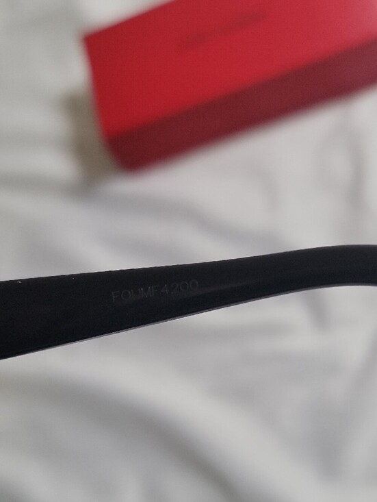 Saint Laurent Black Rectangular Sunglasses with Dark Tint main image 5